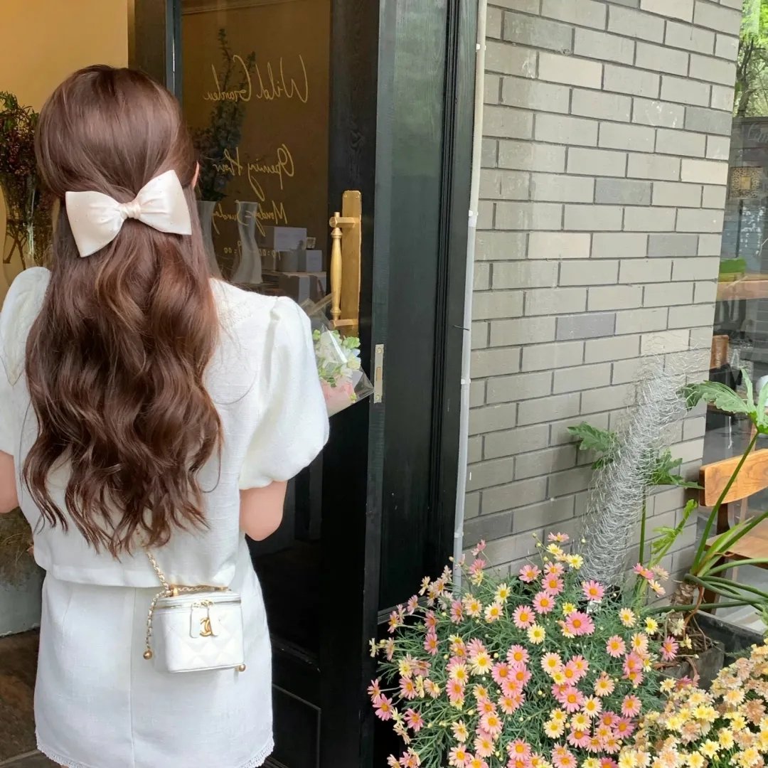 飞女黛丝
